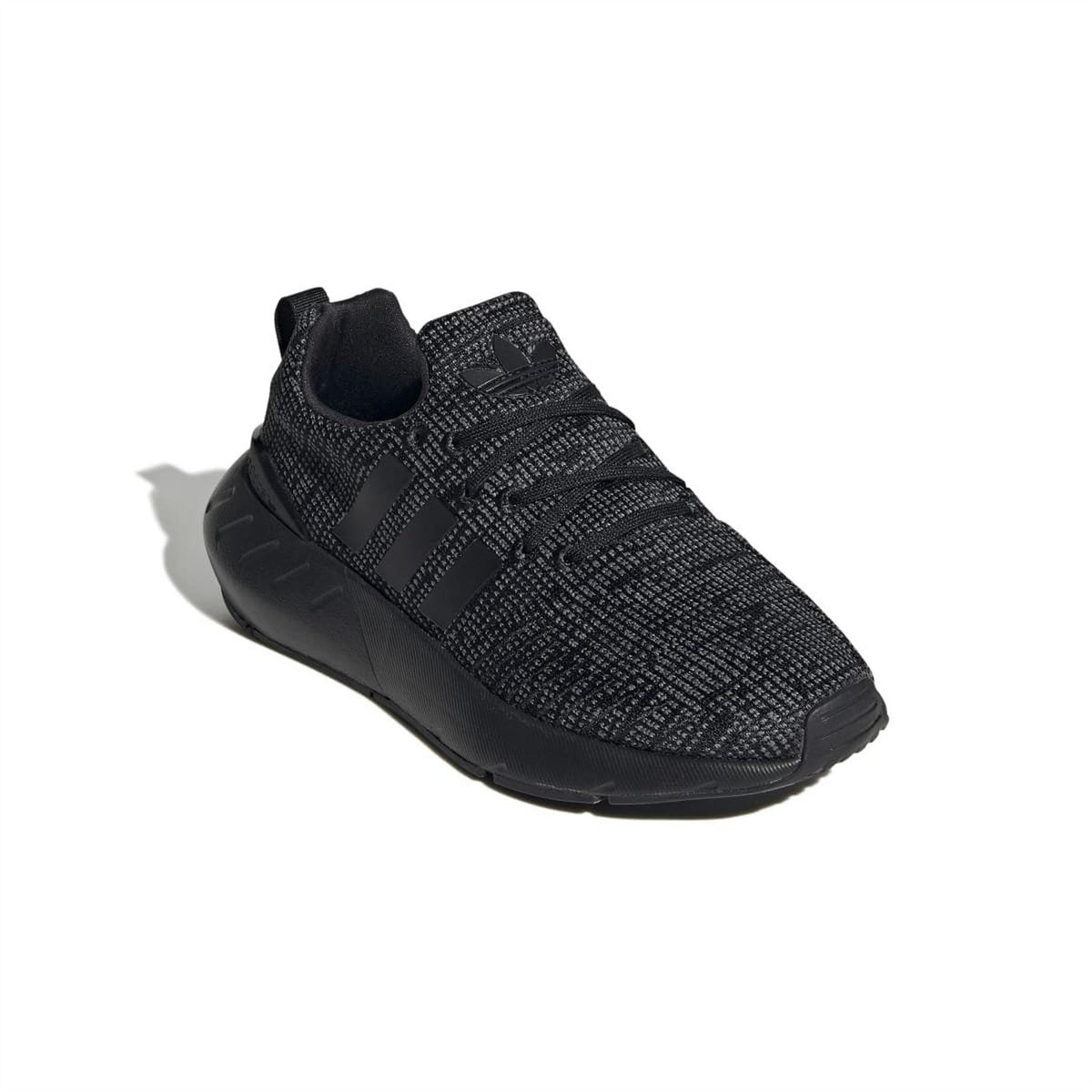 adidas Originals Junior Swift Run 22 trainers in size 3-5, featuring breathable mesh and sporty design for kids' athletic footwear.