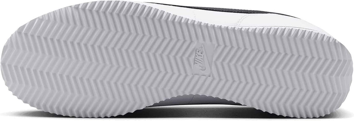 White rubber outsole with zigzag tread pattern for men's low-top sneakers