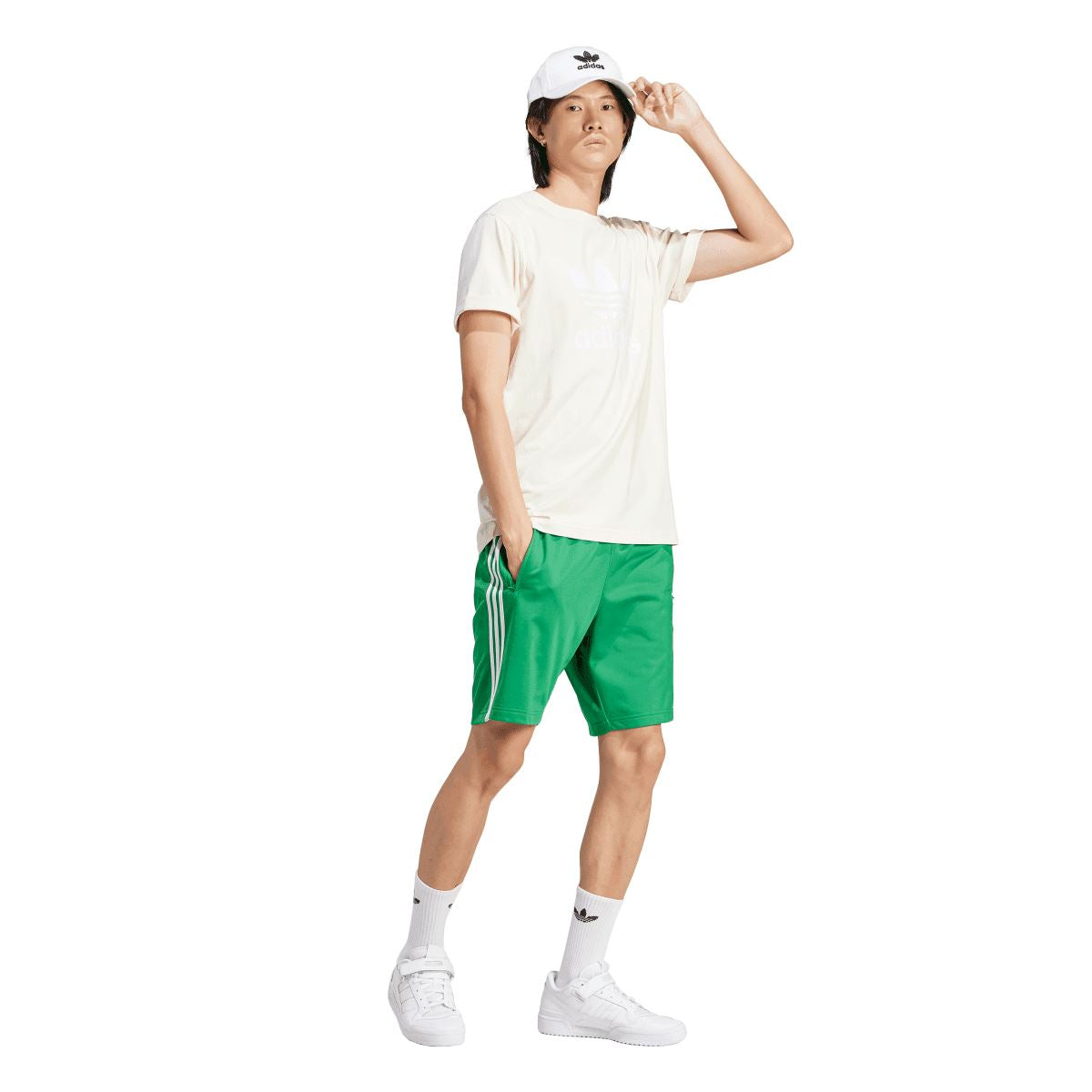 White crewneck adidas Trefoil graphic T-shirt, short sleeves