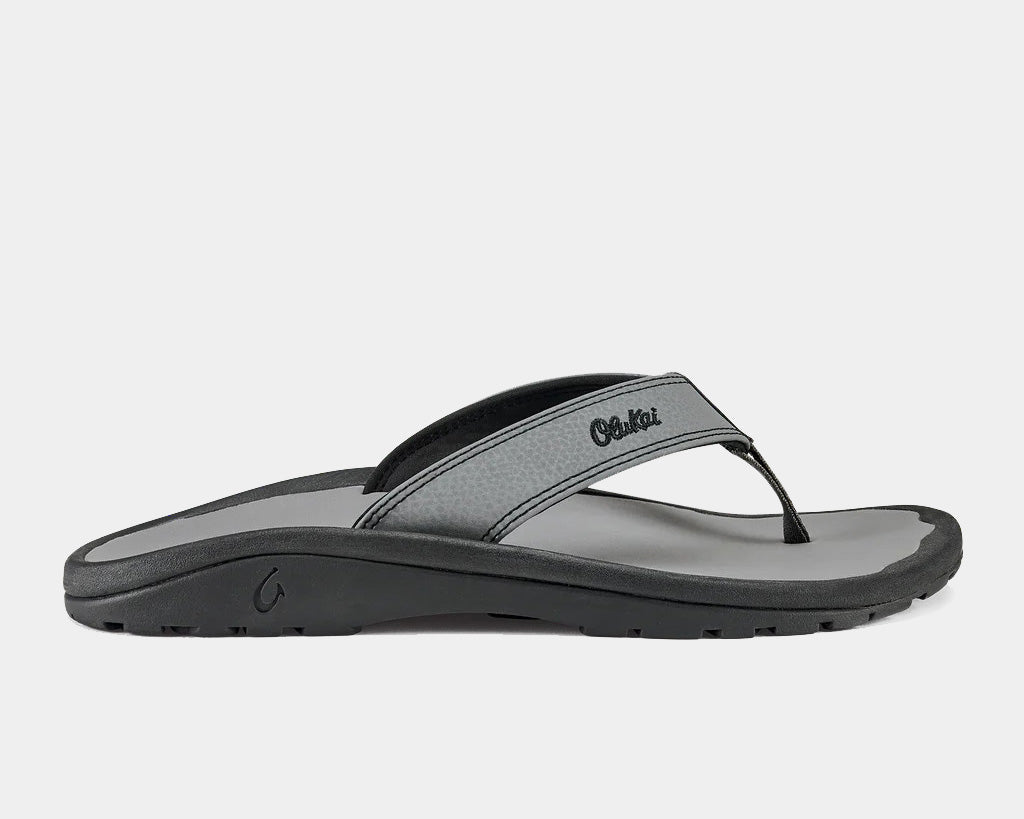 Men’s flip-flop sandal in gray with black sole and cross strap, logo on the footbed