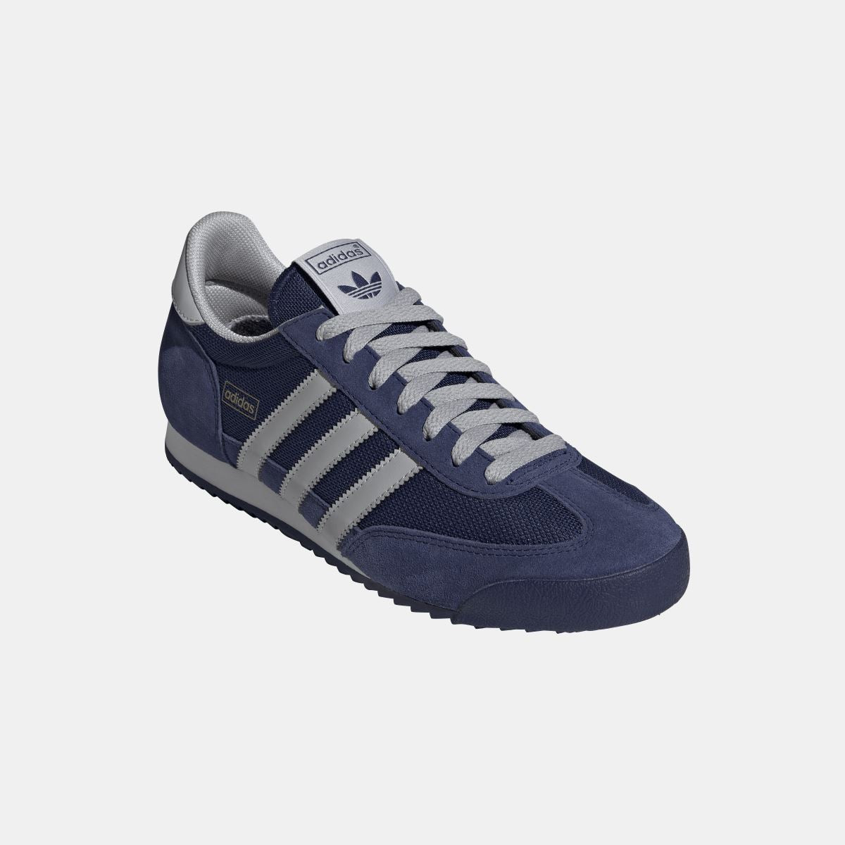 adidas Originals R71 Shoes in classic white and black with lace-up design, casual footwear for everyday wear
