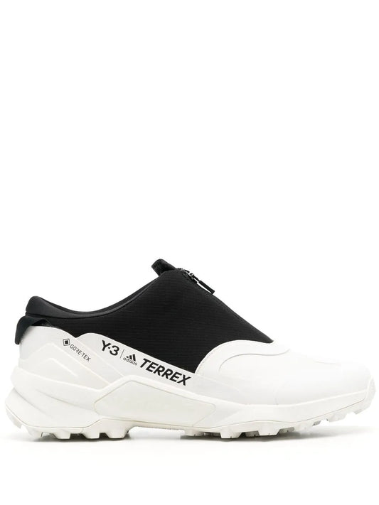Y-3 Terrex Swift R3
