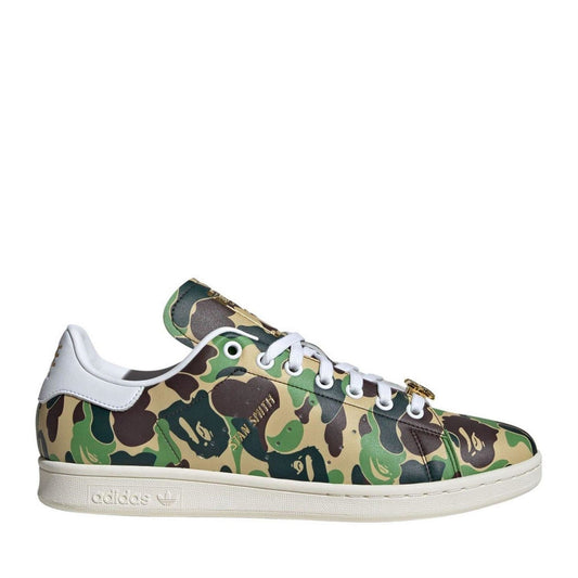 Stan Smith low-top shoes, green/brown camo upper with white laces and gold eyelet detail