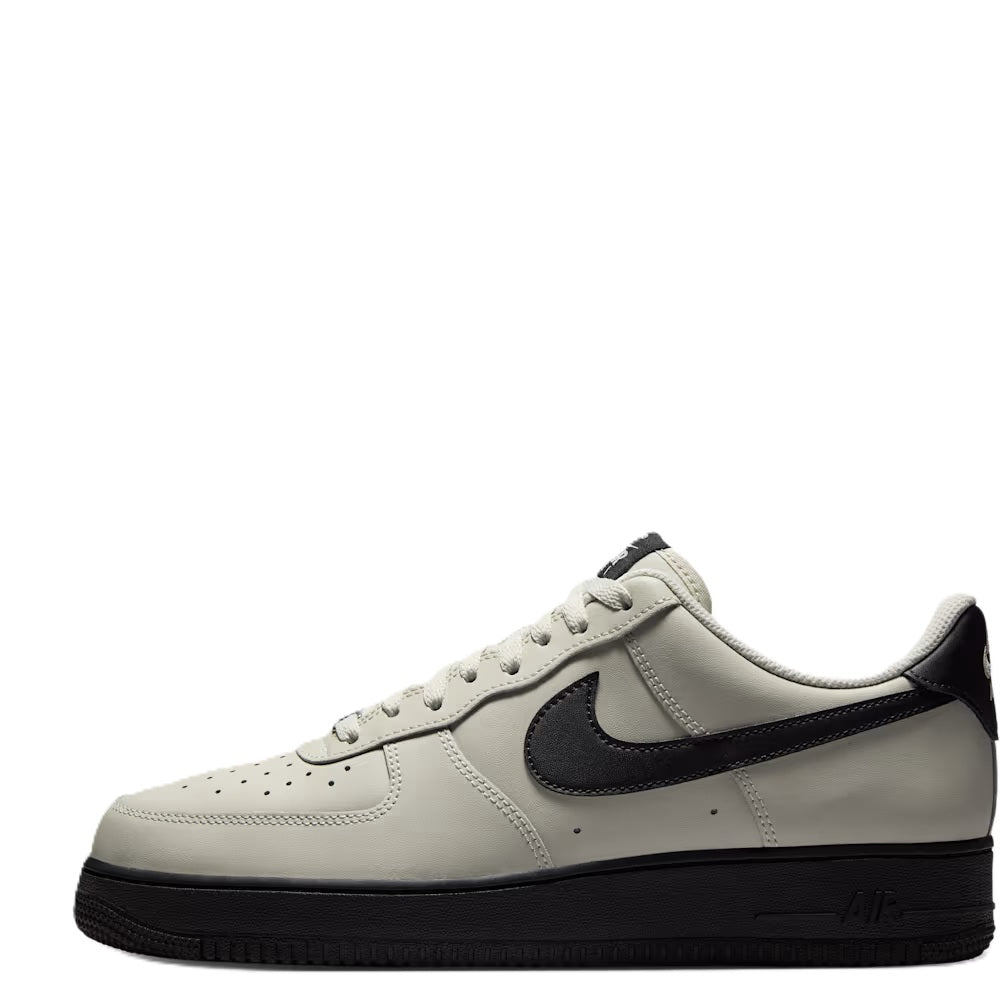 Nike Air Force 1 '07 low-top sneakers, light bone leather upper with black Swoosh and sole