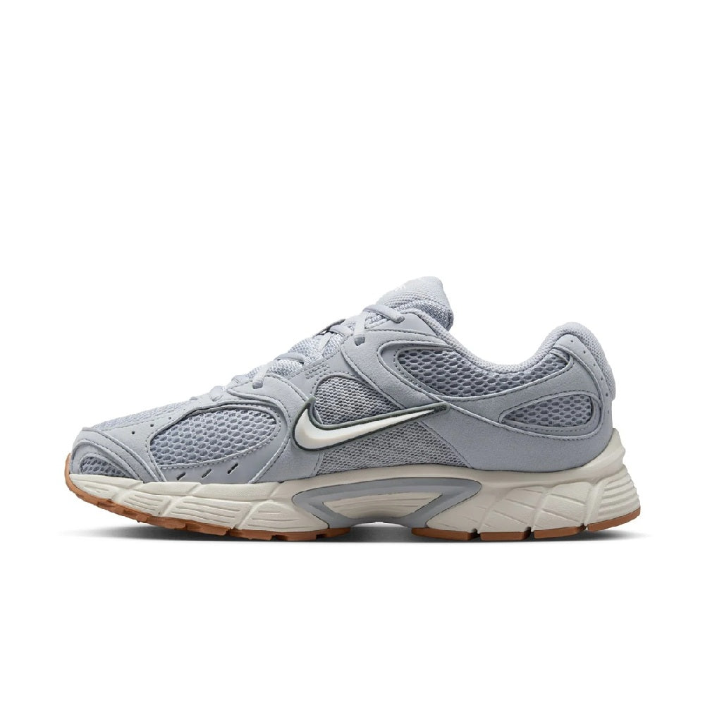 Men's Nike running shoes in wolf grey with mesh panels and white midsole