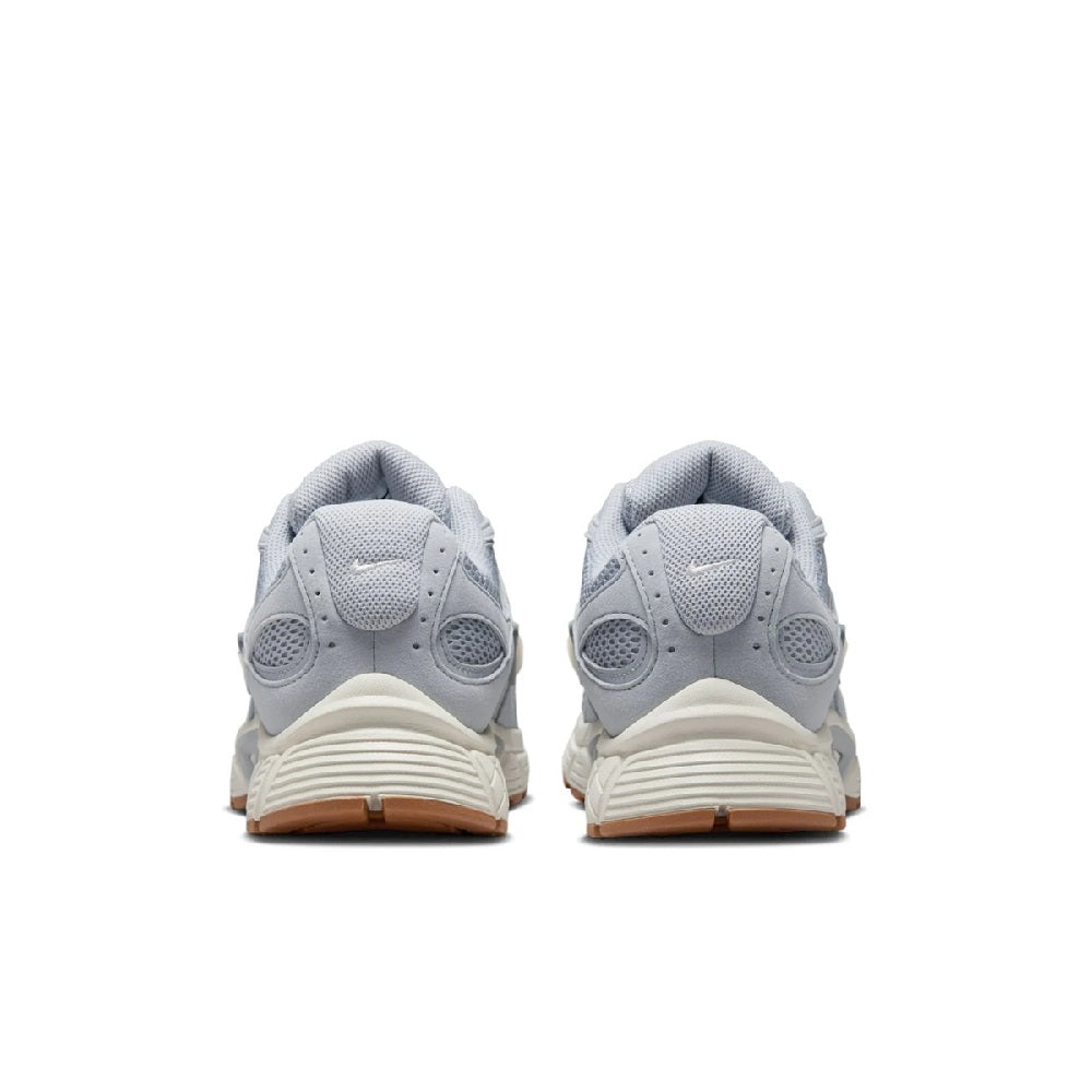Men's Nike running shoes, heel and lace area in light grey mesh with cushioned collar