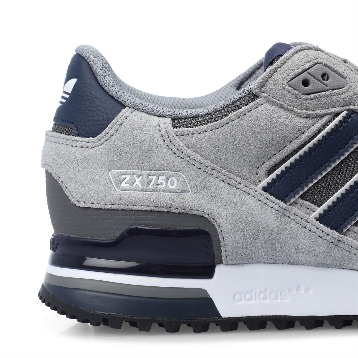 Grey ZX 750 sneaker with ZX 750 heel tab, navy stripes, lace-up
