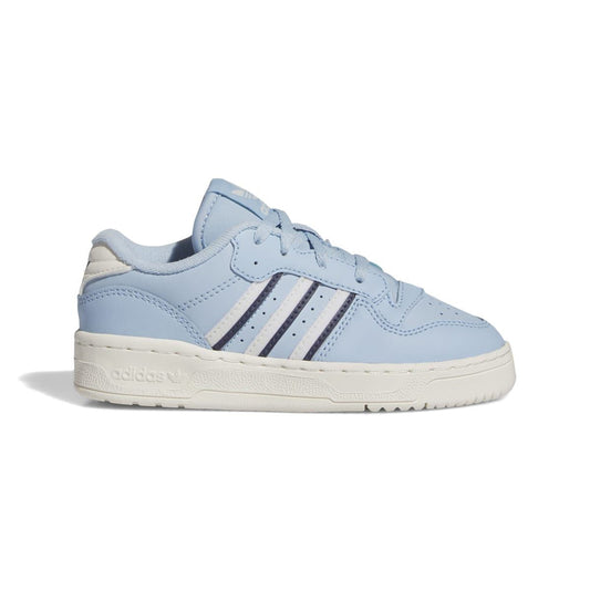 Kids' light blue low-top trainers with three navy stripes and lace-up closure