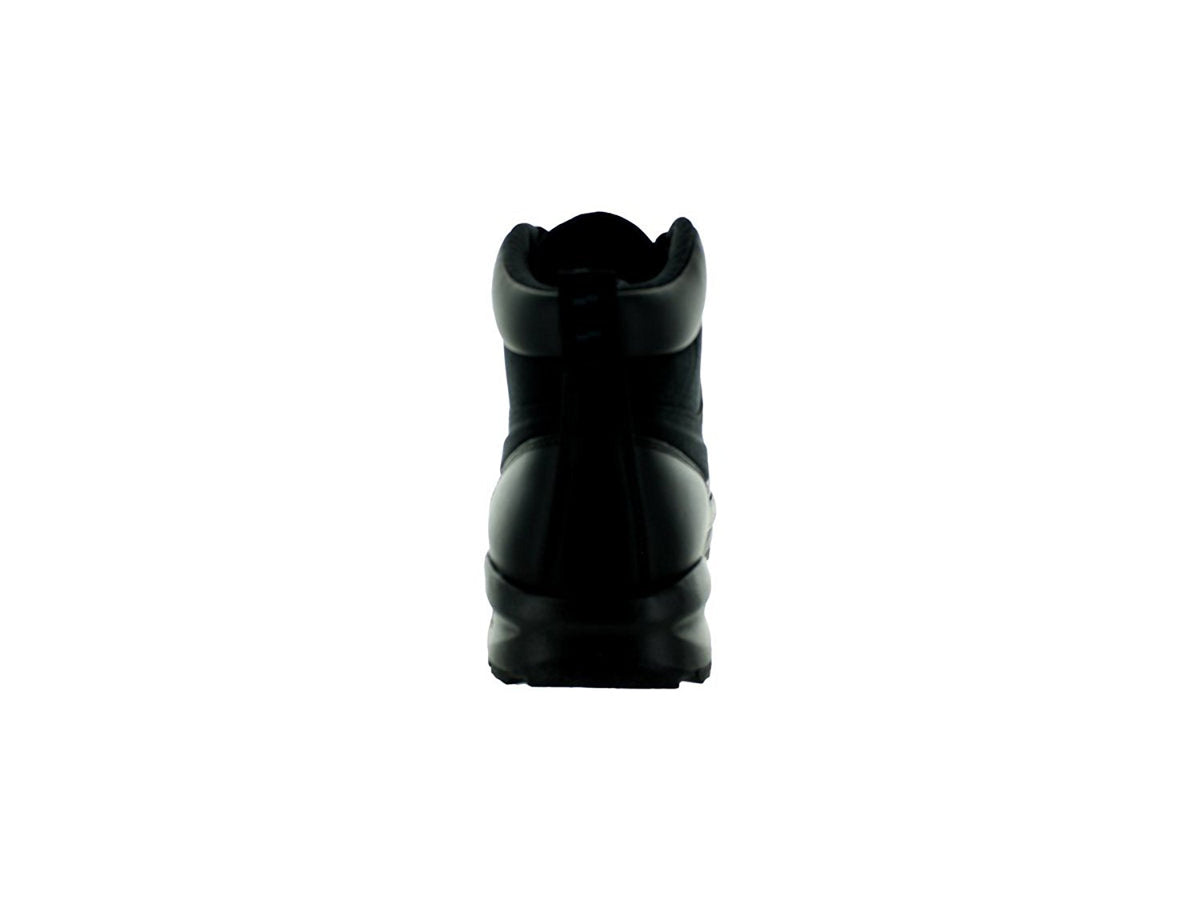 Men's Nike Manoa boots, back view with black collar and heel tab