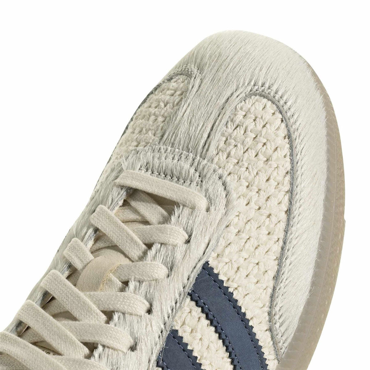 Cream woven upper with light laces and navy stripe overlay detail