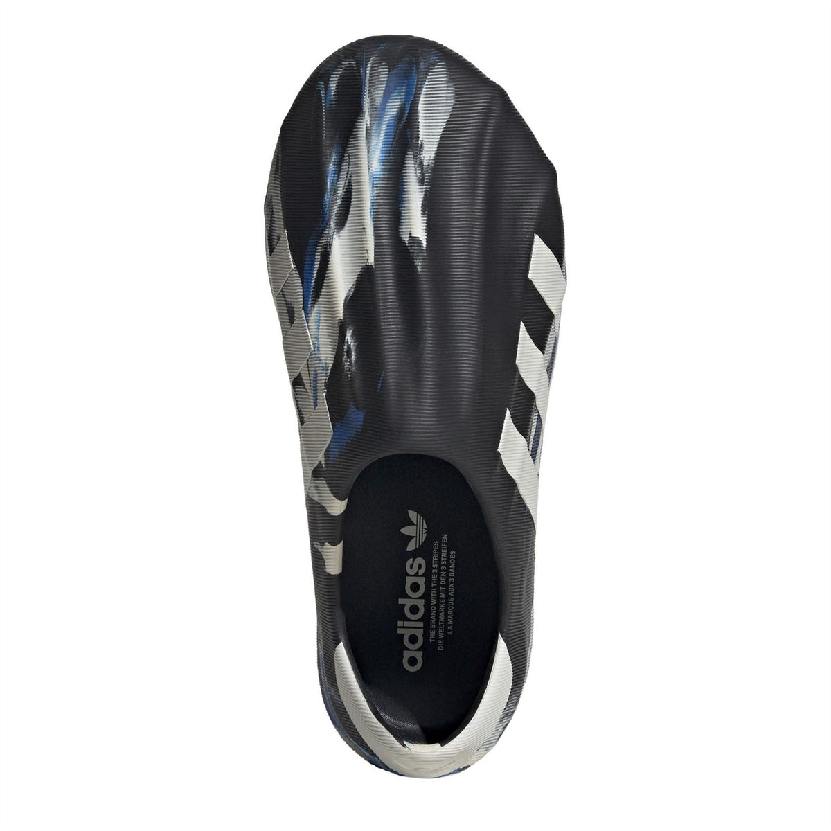 Junior adidas Originals Superstar Slip-On Trainers in size 3-5, featuring classic design and comfortable slip-on style.