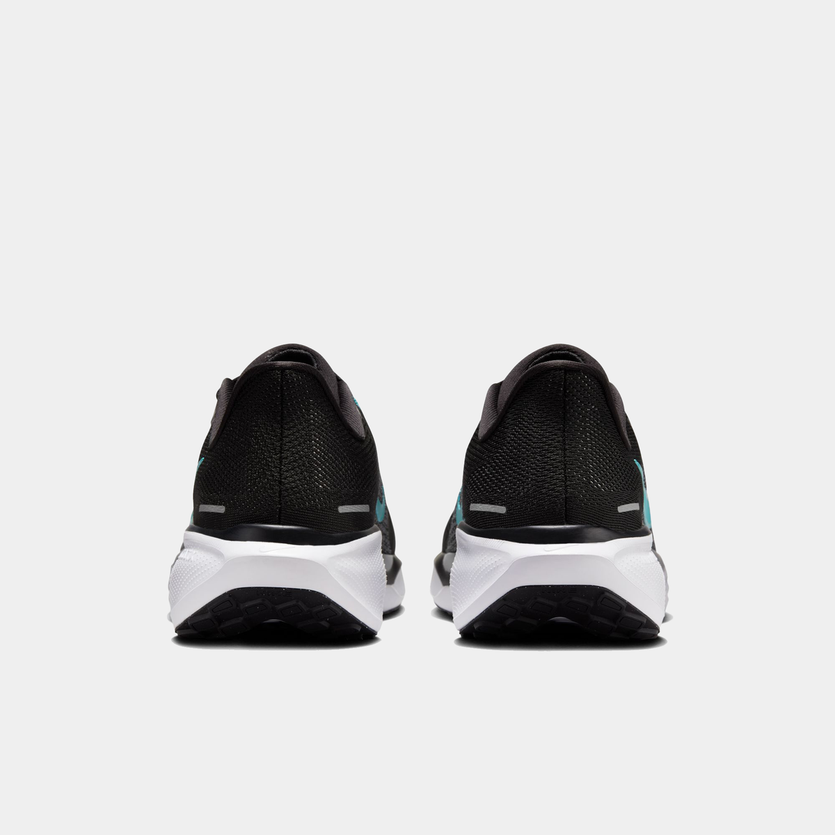 Air Zoom Pegasus 41 black running shoes with white midsole, mesh upper
