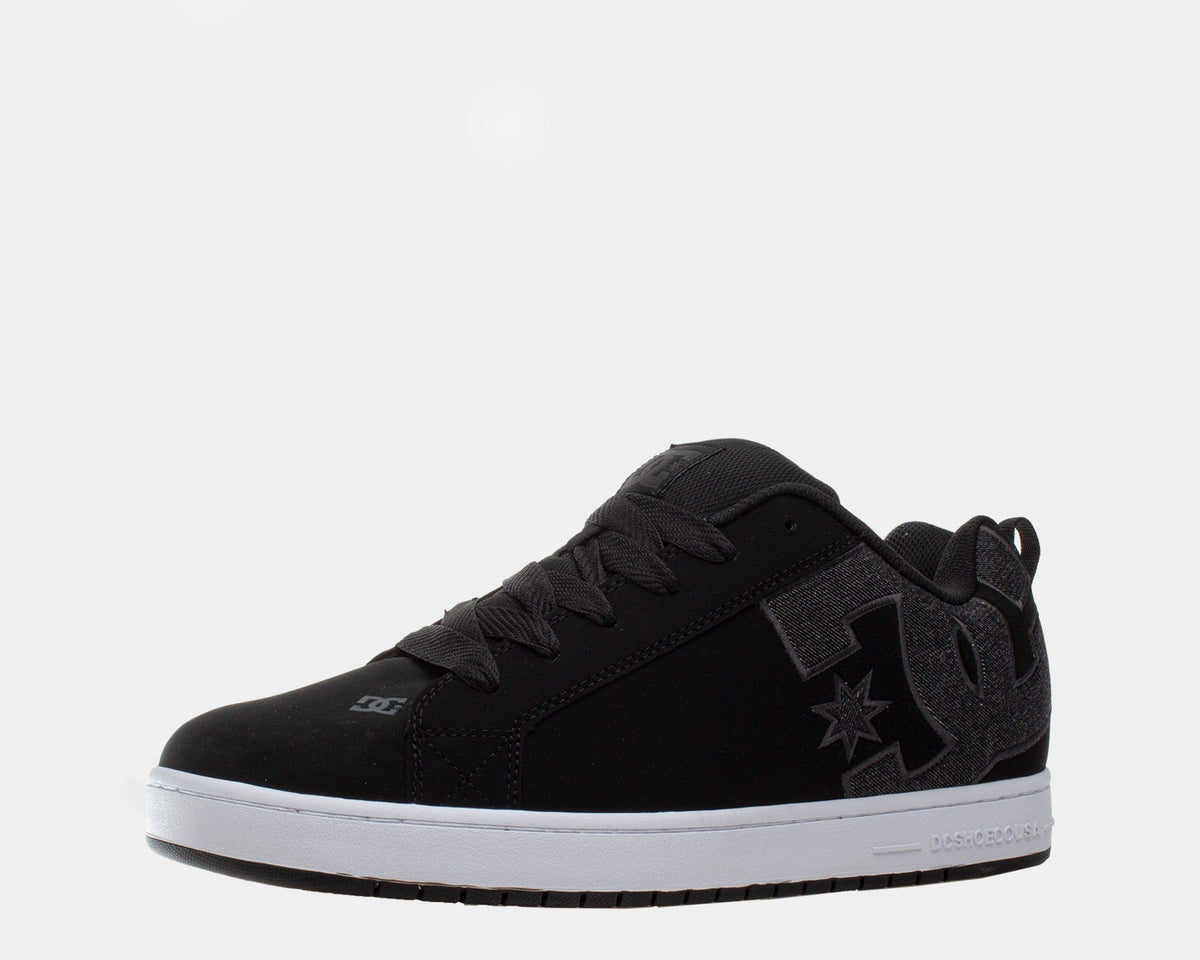 Black skate sneaker with lace-up front and star logo on side