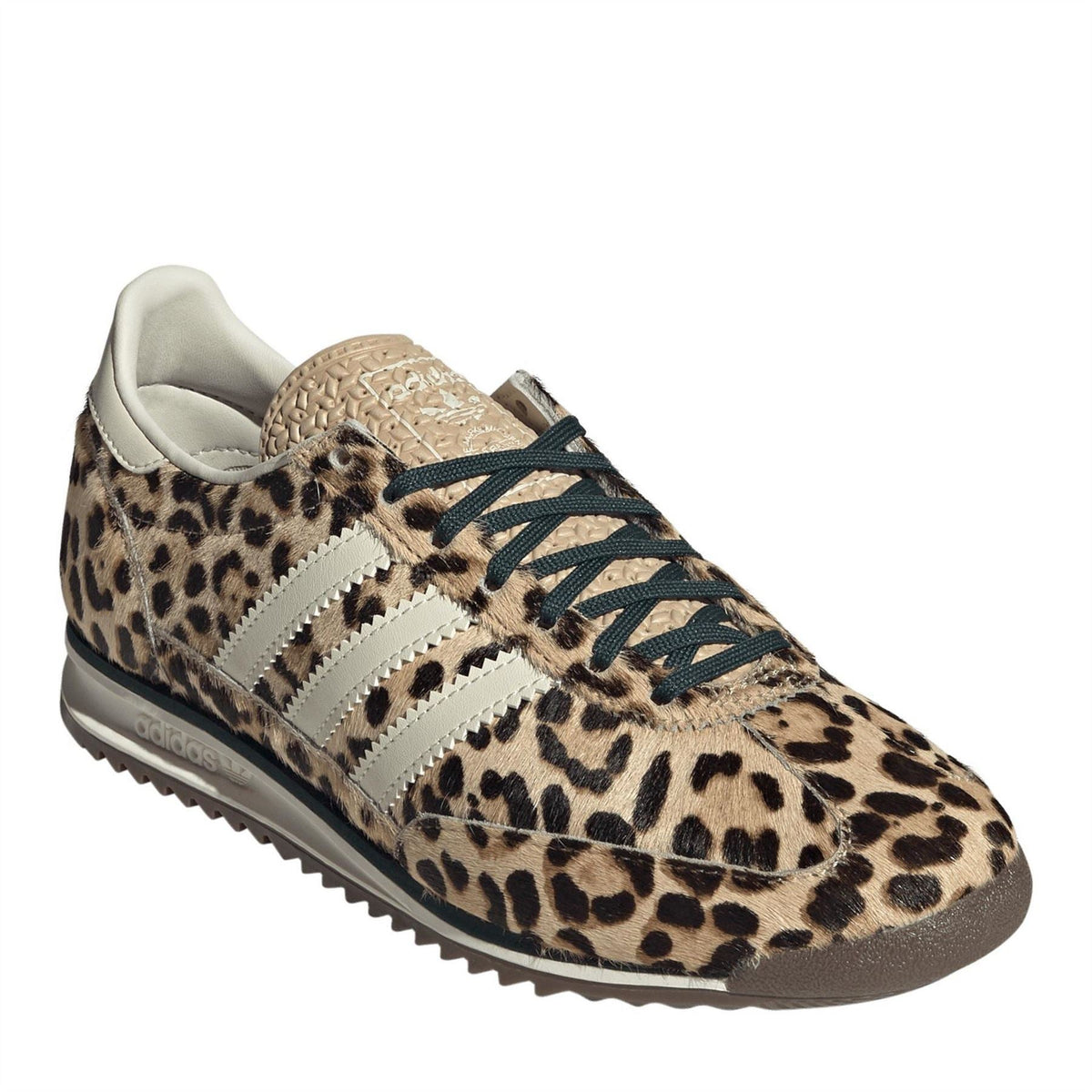 adidas Originals Sl72 Shoes in white and navy with classic low-top design and retro style, footwear for casual wear