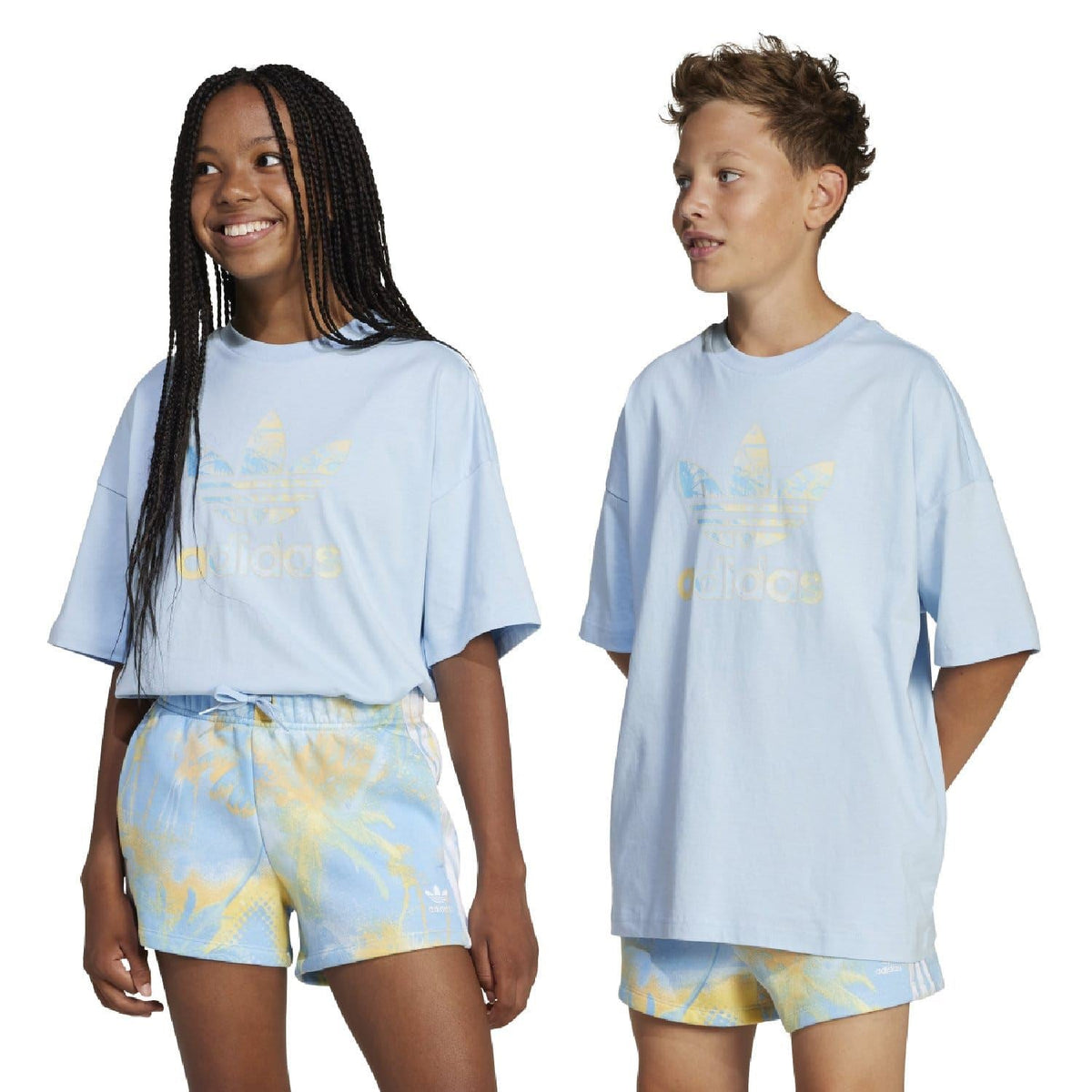 Light blue junior short-sleeve t-shirt with adidas Originals trefoil logo print on chest