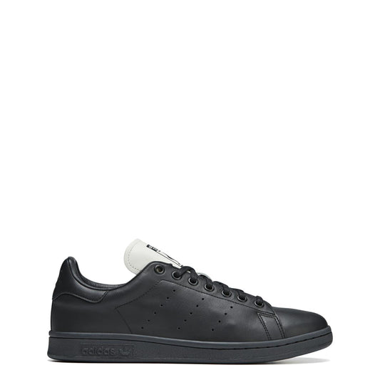 adidas Originals Yohji Stan trainers in black leather with white heel panel and laces