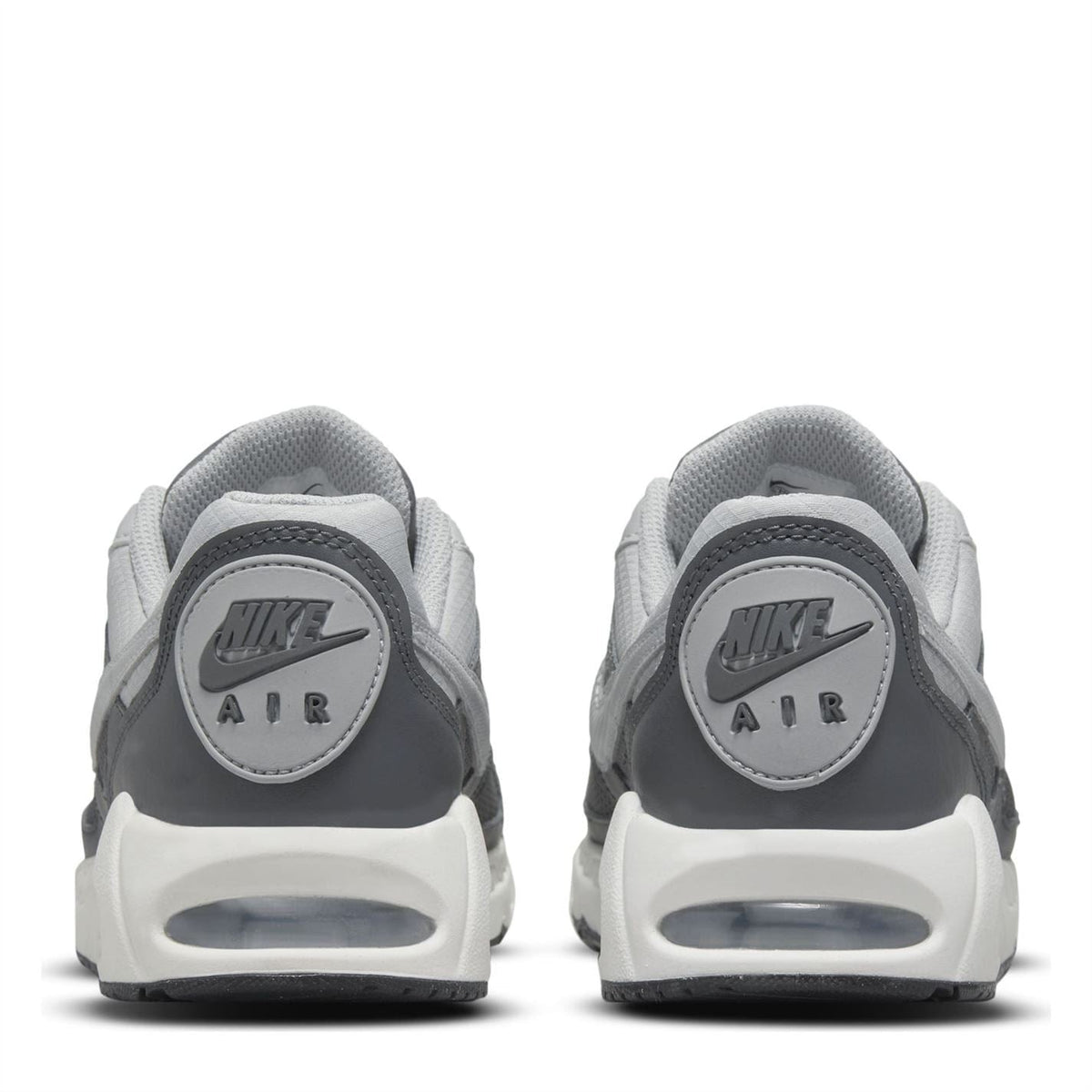Boys' Nike Air Max Ivo sneakers, dark grey heel with Air Max logo and white trim