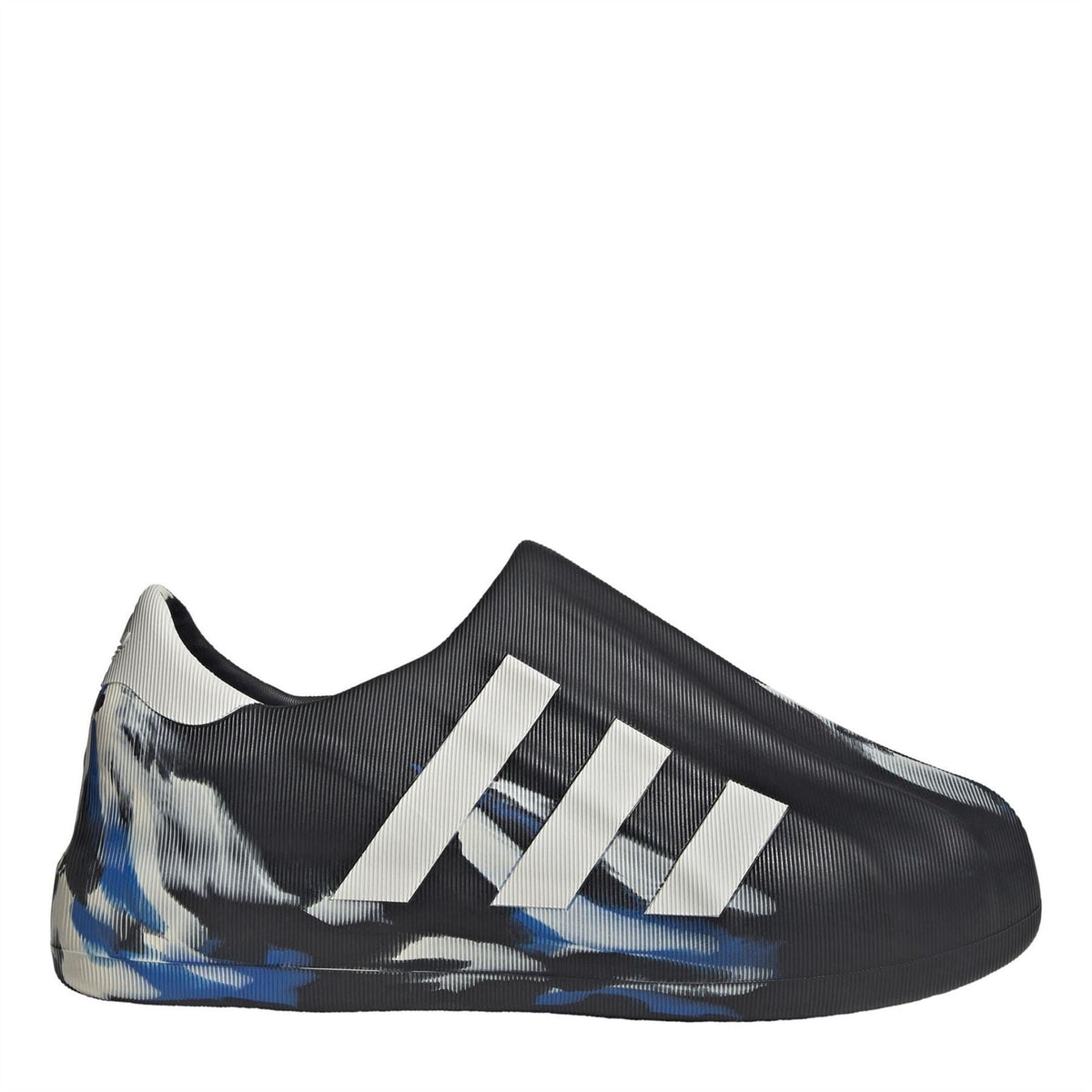 Junior adidas Originals Superstar Slip On Trainers in size 3-5 with classic white and black design, featuring iconic shell toe detail.