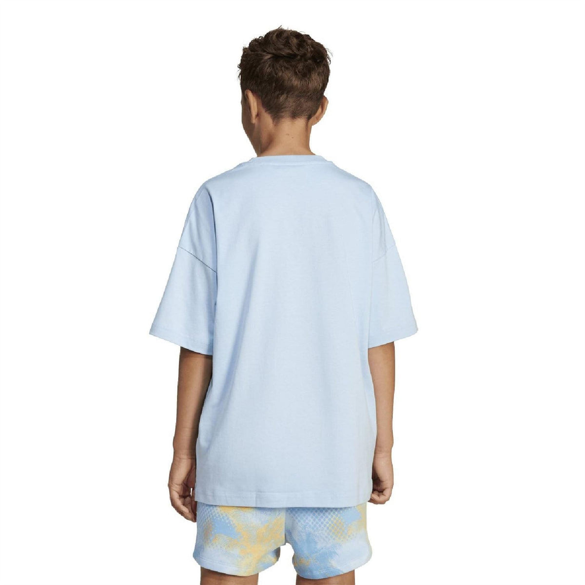 Junior adidas Originals sleeved T-shirt in black with logo print, suitable for ages 8 to 16, casual sporty style.