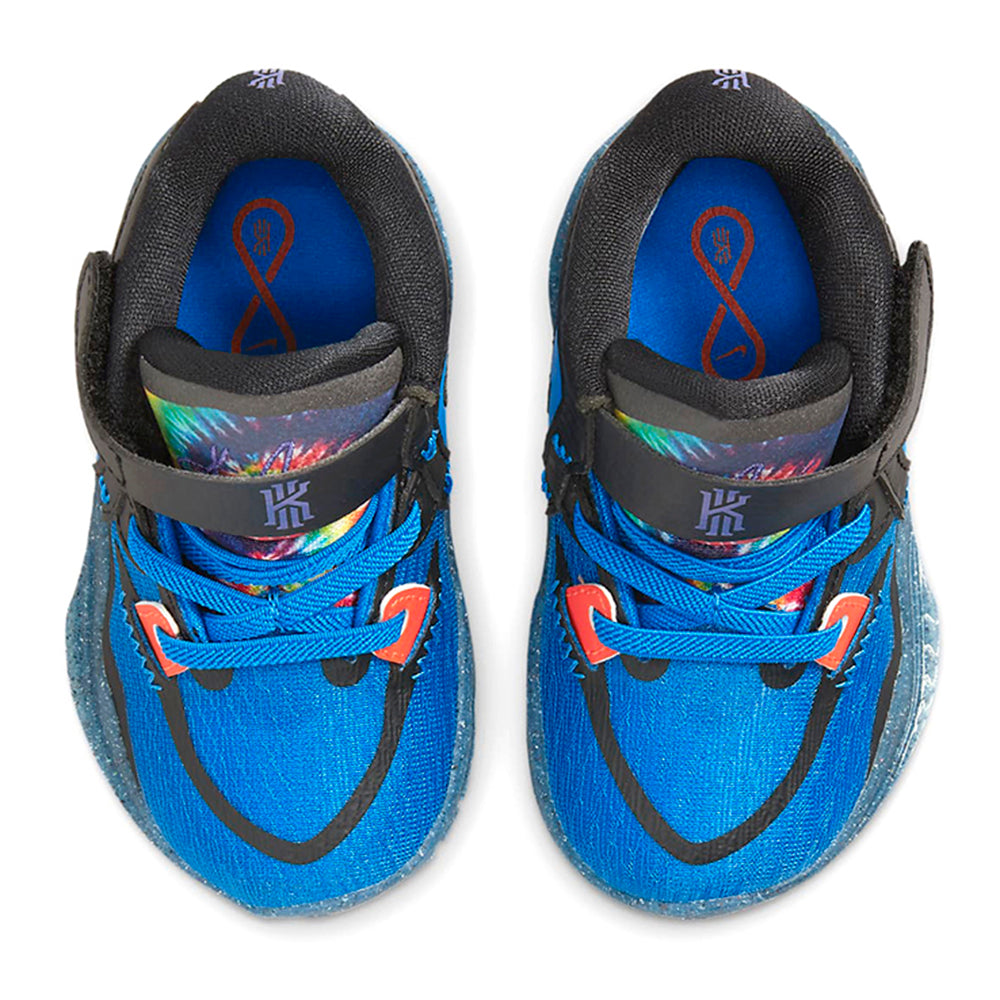 Kids Nike high-top sneakers pair, blue uppers with black heel panels