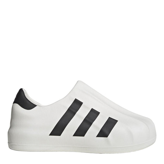 Junior adidas Originals Superstar Slip-On Trainers in size 3-5, featuring classic design and white sneakers with navy accents.