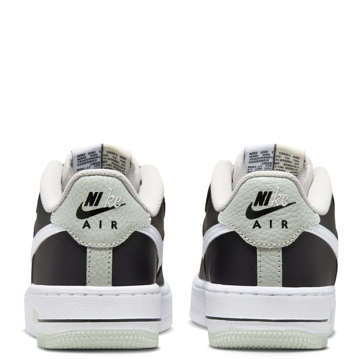 Boys' Nike Air Force 1 sneakers heel view, black and white with Air branding