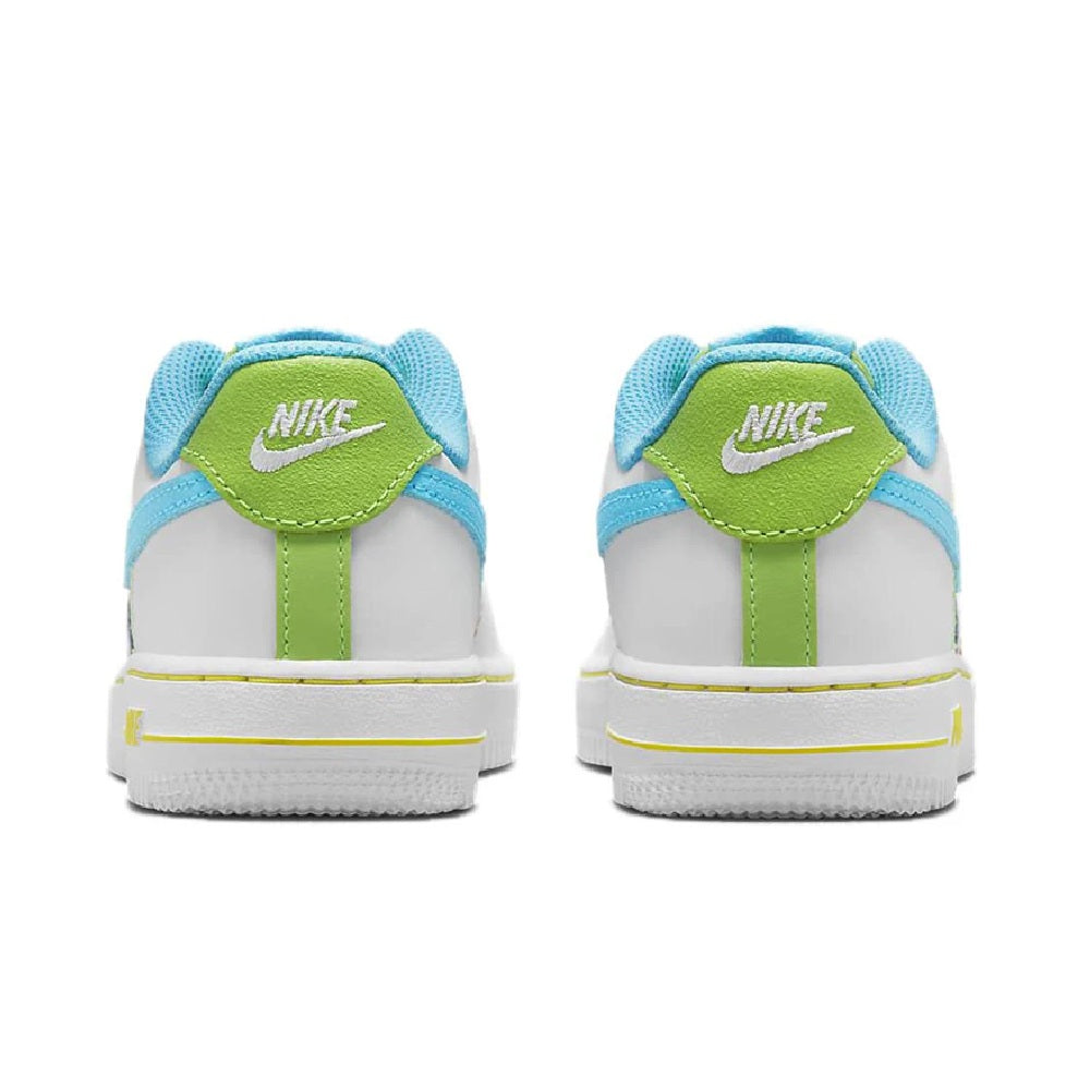 Kids' Nike Force 1 LV8 sneakers heel view, blue collar and green NIKE patch