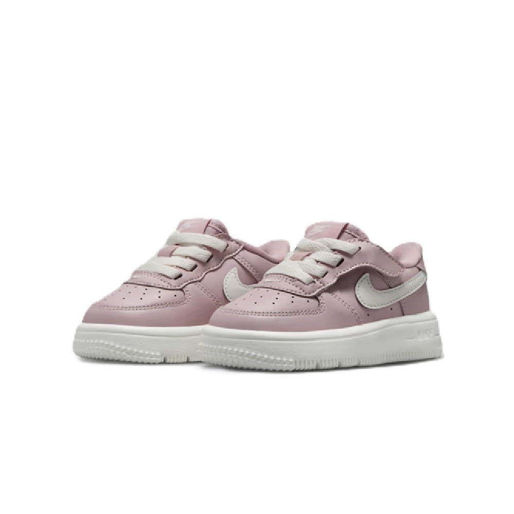 Toddler's Nike Force 1 Low EasyOn sneakers, pair view, rose upper with light swoosh
