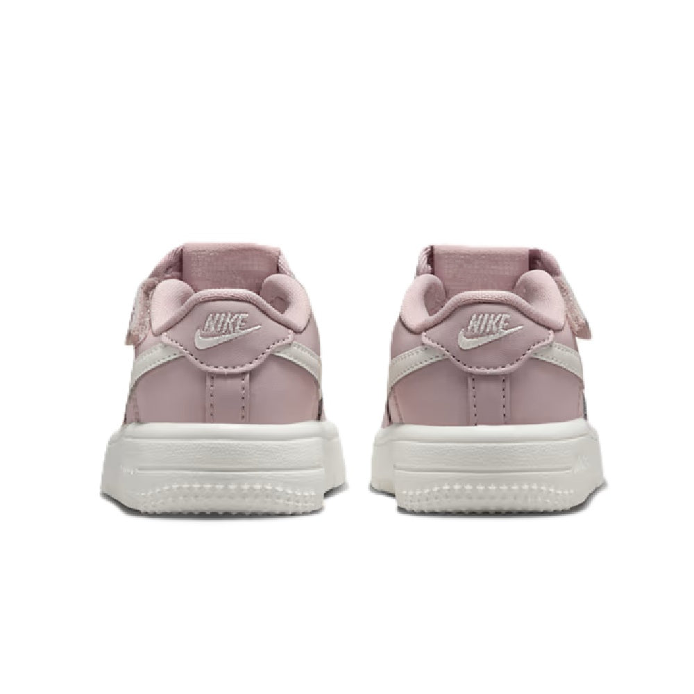 Toddler's Nike Force 1 Low EasyOn sneakers, rear view with Nike branding on rose heel