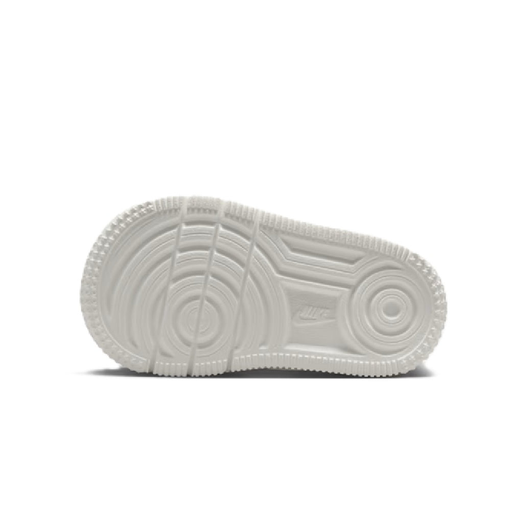 Toddler's Nike Force 1 Low EasyOn sneaker outsole, textured white rubber traction