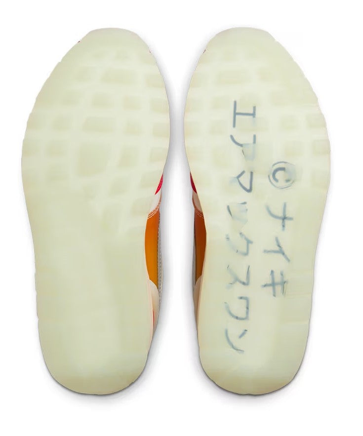 Women's Air Max sneakers, outsoles: light cream bottoms with blue and gray markings