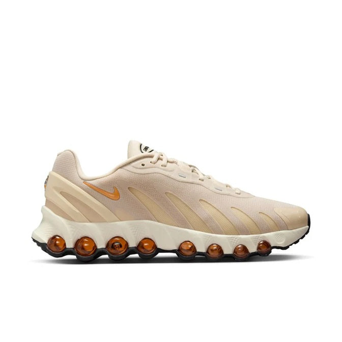 Men's Nike Air Max DN8 LT low-top sneakers in light khaki, lace-up, Swoosh detail