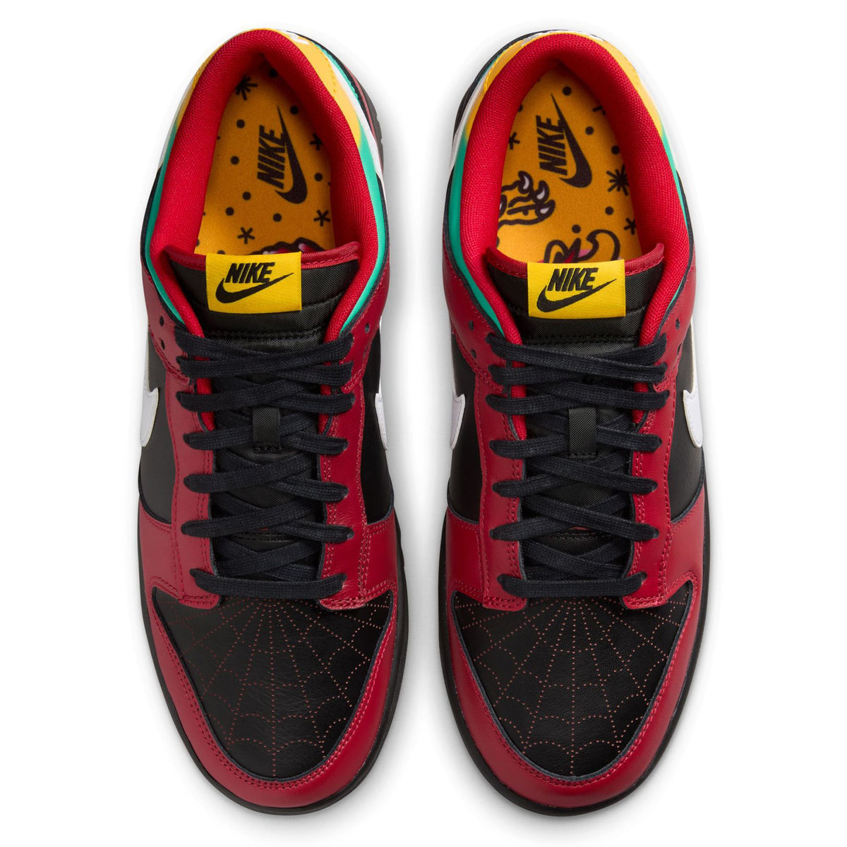 Men's Nike Dunk Low sneakers, lace-up front with NIKE logos on tongue and insole