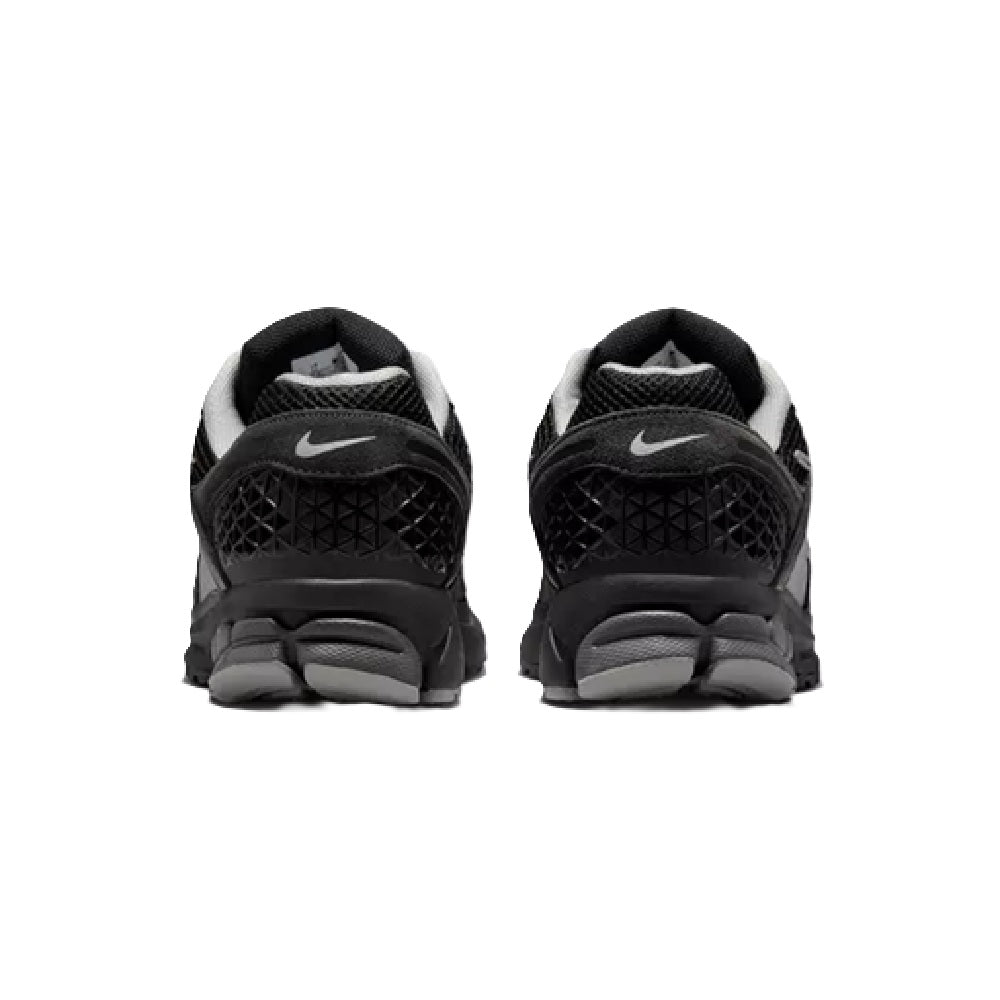 Men's Nike Zoom Vomero 5 sneakers, heel view, black with cushioned back panels