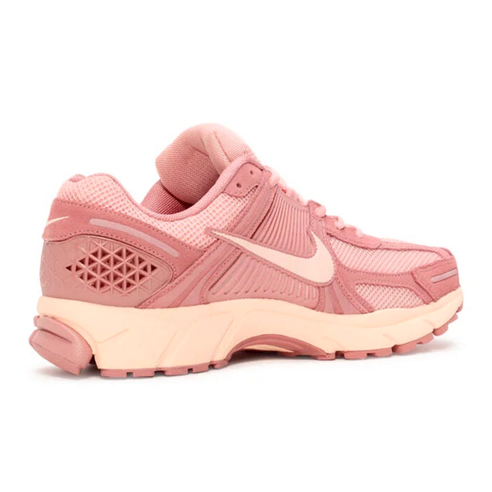 Men's Nike Zoom Vomero 5 running shoe, pink mesh heel and side panel detailing