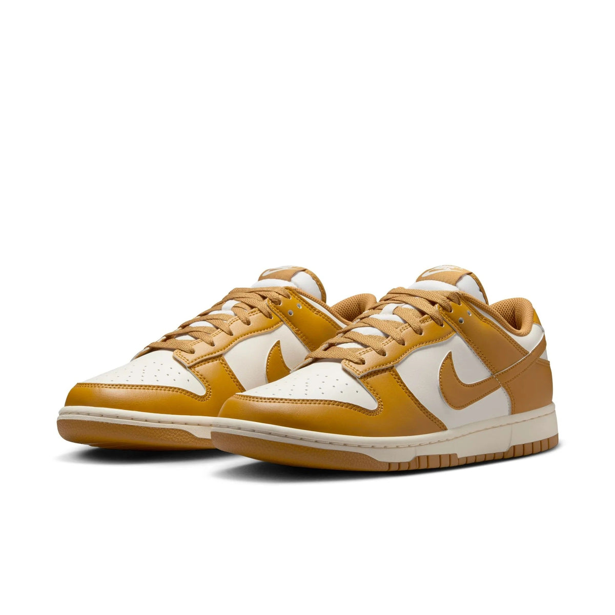 Nike Dunk Low retro sneakers with lace-up front in pale ivory and wheat colorblocking
