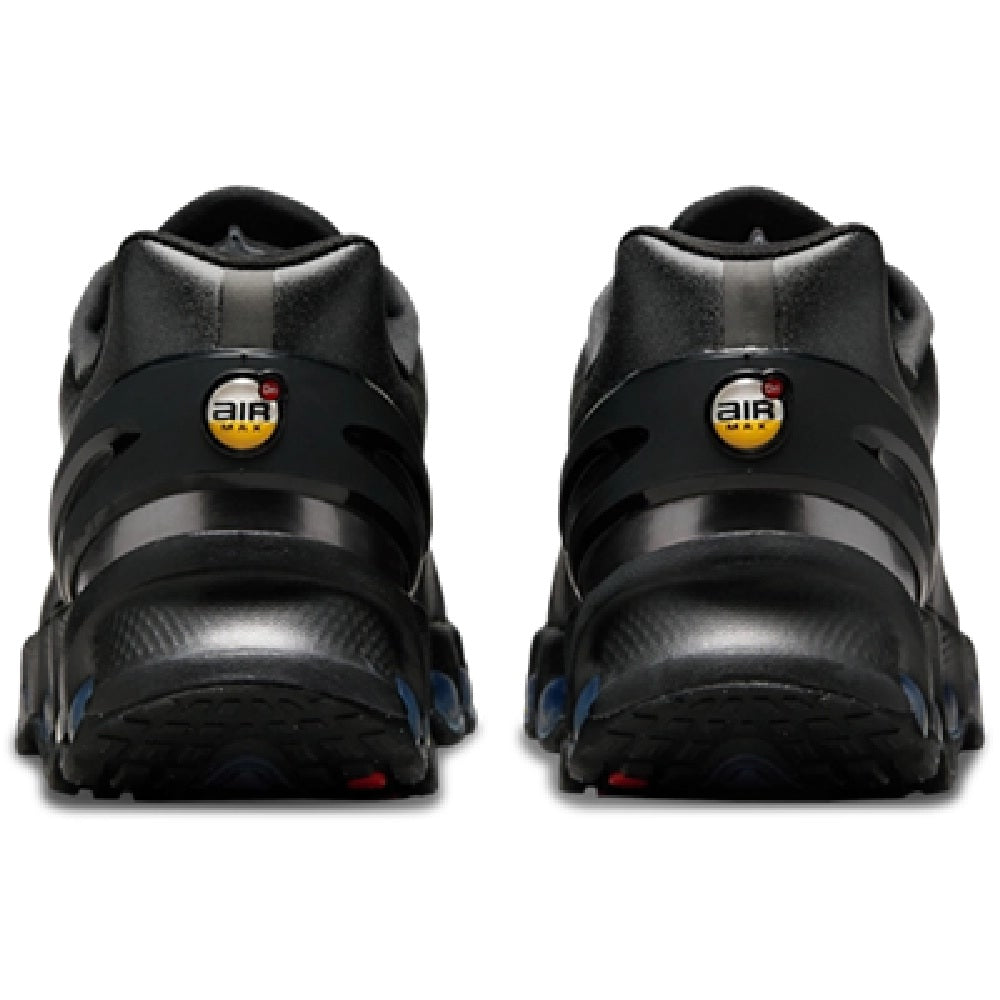 Nike Air Max DN8 shoes back view with Air logo tab and black heel collar