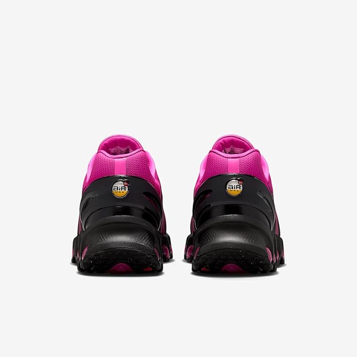 Women's Nike Air Max DN8 sneaker heel view with laser fuchsia collar and black Air branding
