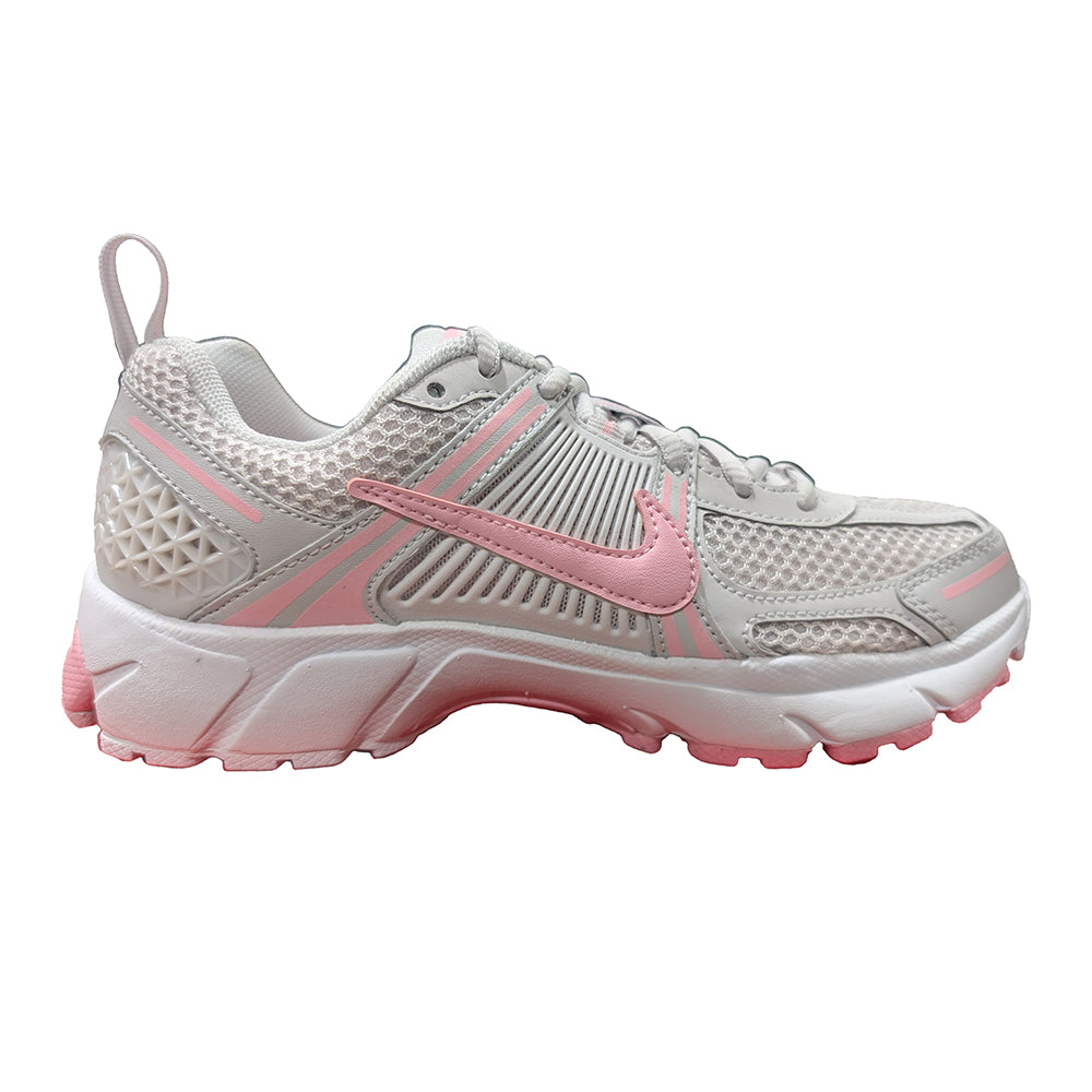Kids Nike Vomero 5 lace-up sneaker, grey mesh with pink stripe and padded collar.