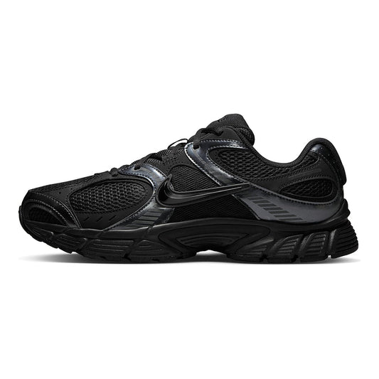 Men's Nike V5 RNR running shoes in black with silver accents, lace-up athletic sneakers.