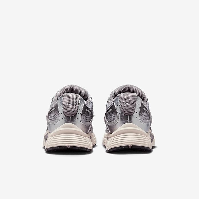 Nike V5 RNR men's running shoes, heel view in cement grey with cushioned collar.