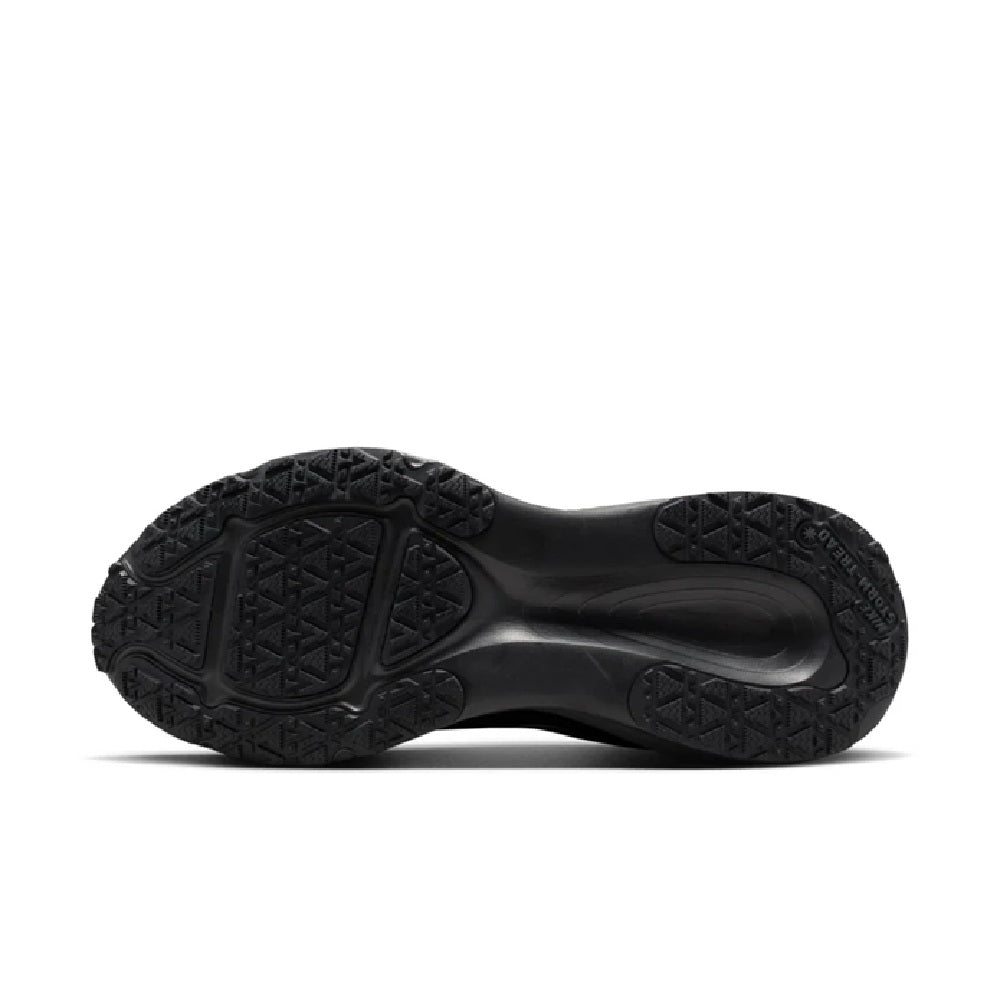 Men's Nike Vomero 18 GTX black sneaker outsole, treaded rubber sole