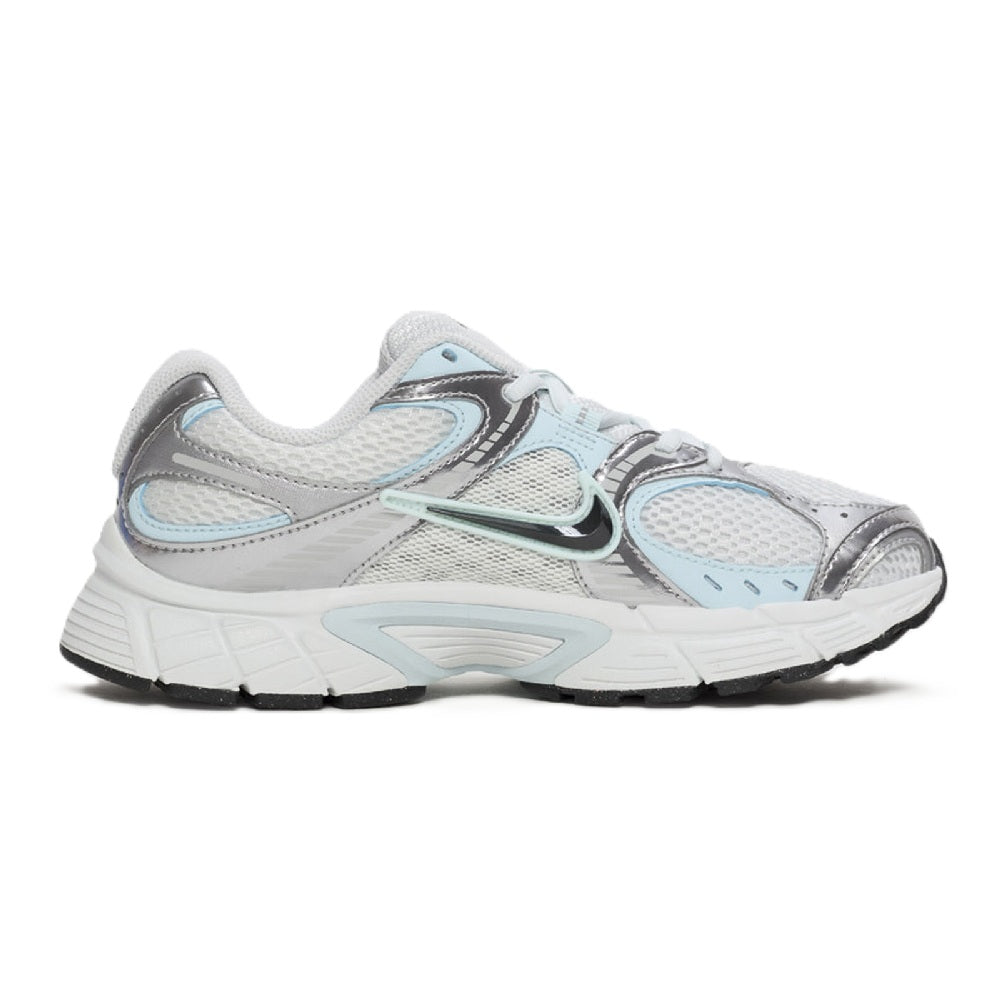 Women's Nike V5 RNR running sneakers in light grey with blue and off-white accents
