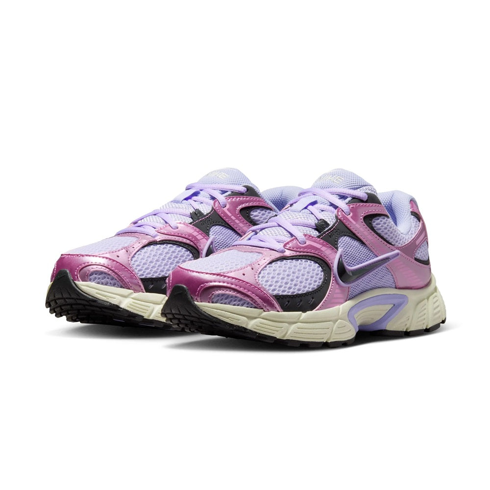 Women's Nike V5 RNR running shoes, front lace-up with mesh panels and purple overlays