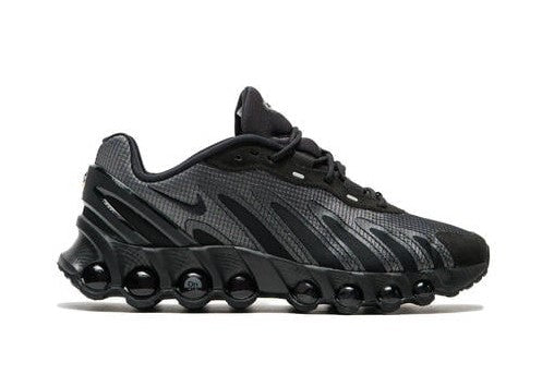 Men's Nike Air Max DN8 SE sneakers, black mesh upper with gray stripes