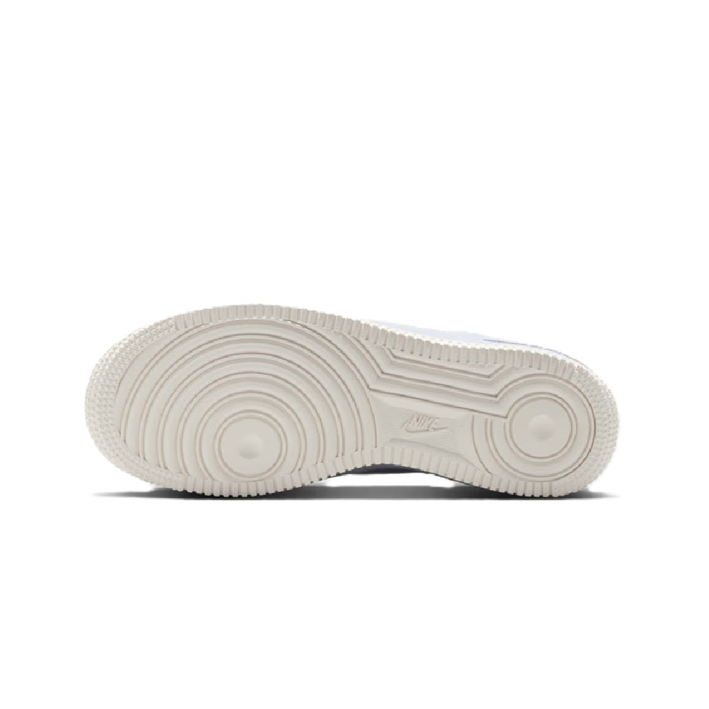 Kids' Nike Air Force 1 LV8 outsole, light rubber with circular tread pattern