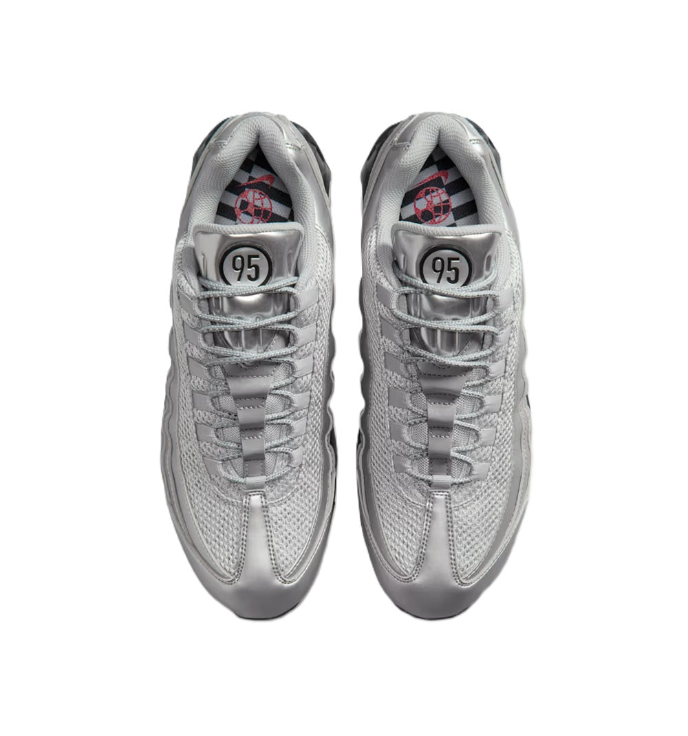 Nike Air Max 95 Big Bubble SE sneakers, front view in metallic silver with lace-up