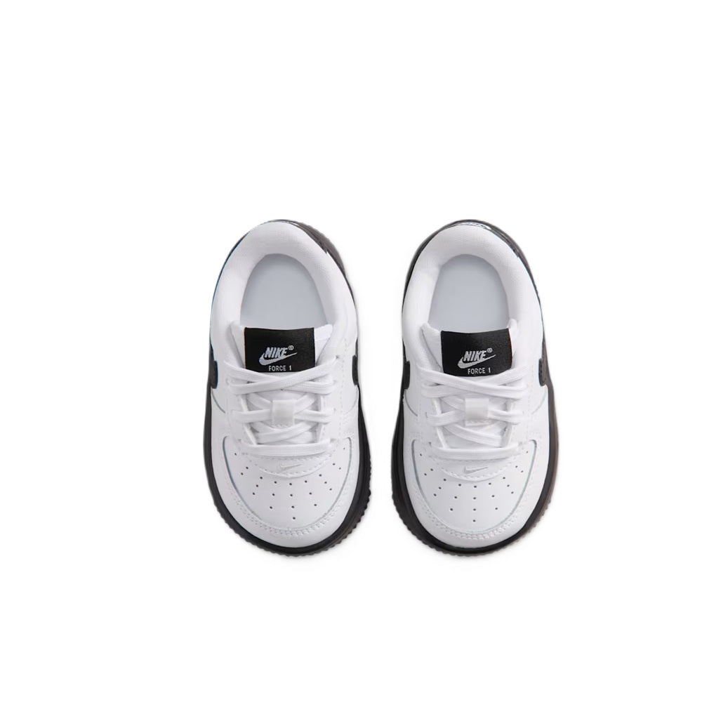 Toddler Nike Force 1 Low lace sneakers, white laces with perforated toe and dark edge