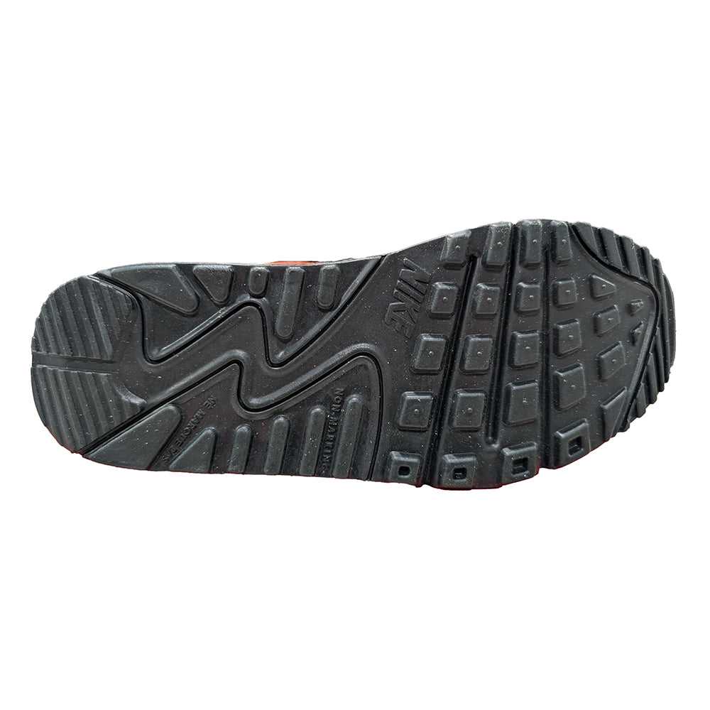Air Max 90 SE sneaker outsole tread, dark rubber with patterned traction grip