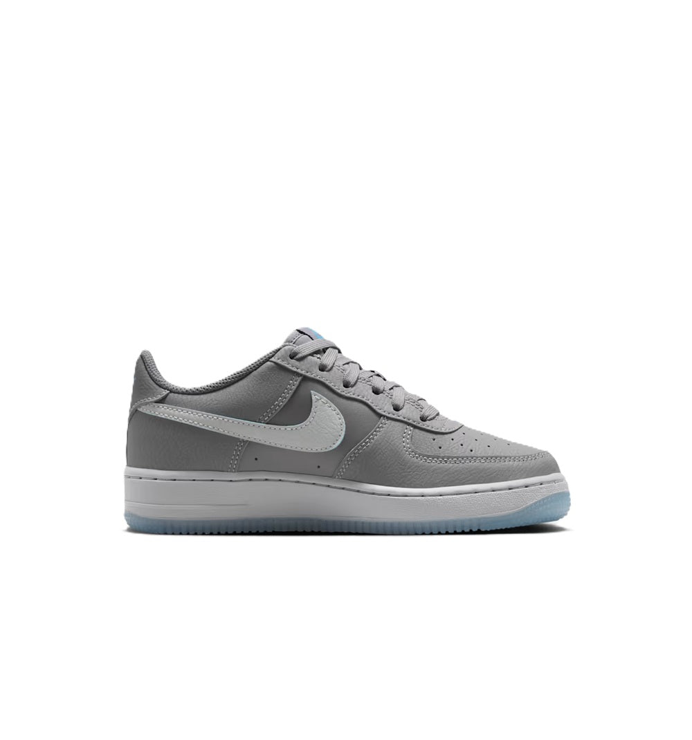 Big Kid's Nike Air Force 1 SE sneakers in gray with light blue accents